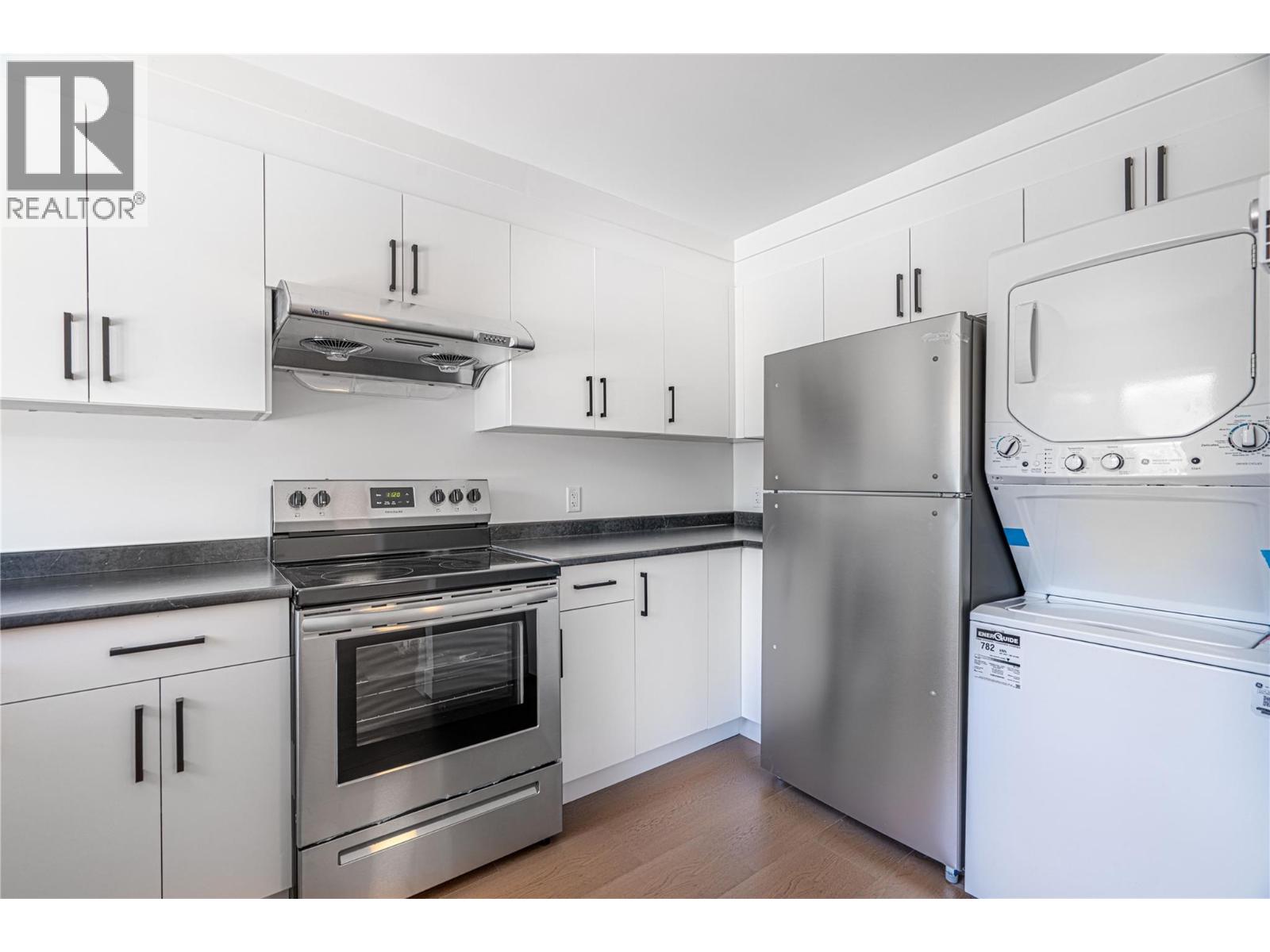 2138 Merritt Avenue, Merritt