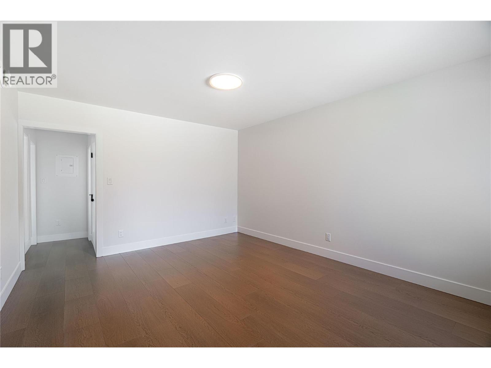 2138 Merritt Avenue, Merritt