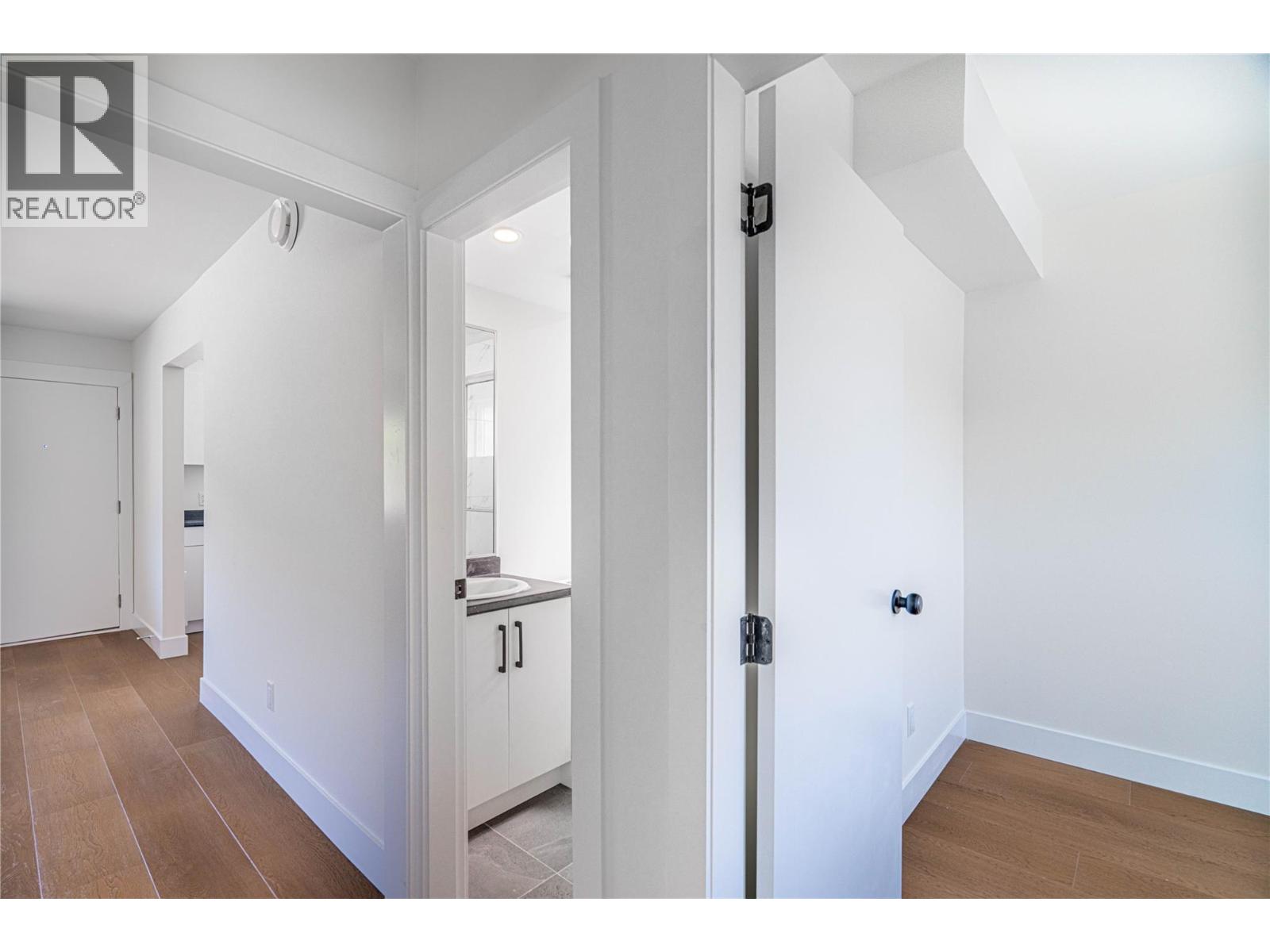 2138 Merritt Avenue - 8
