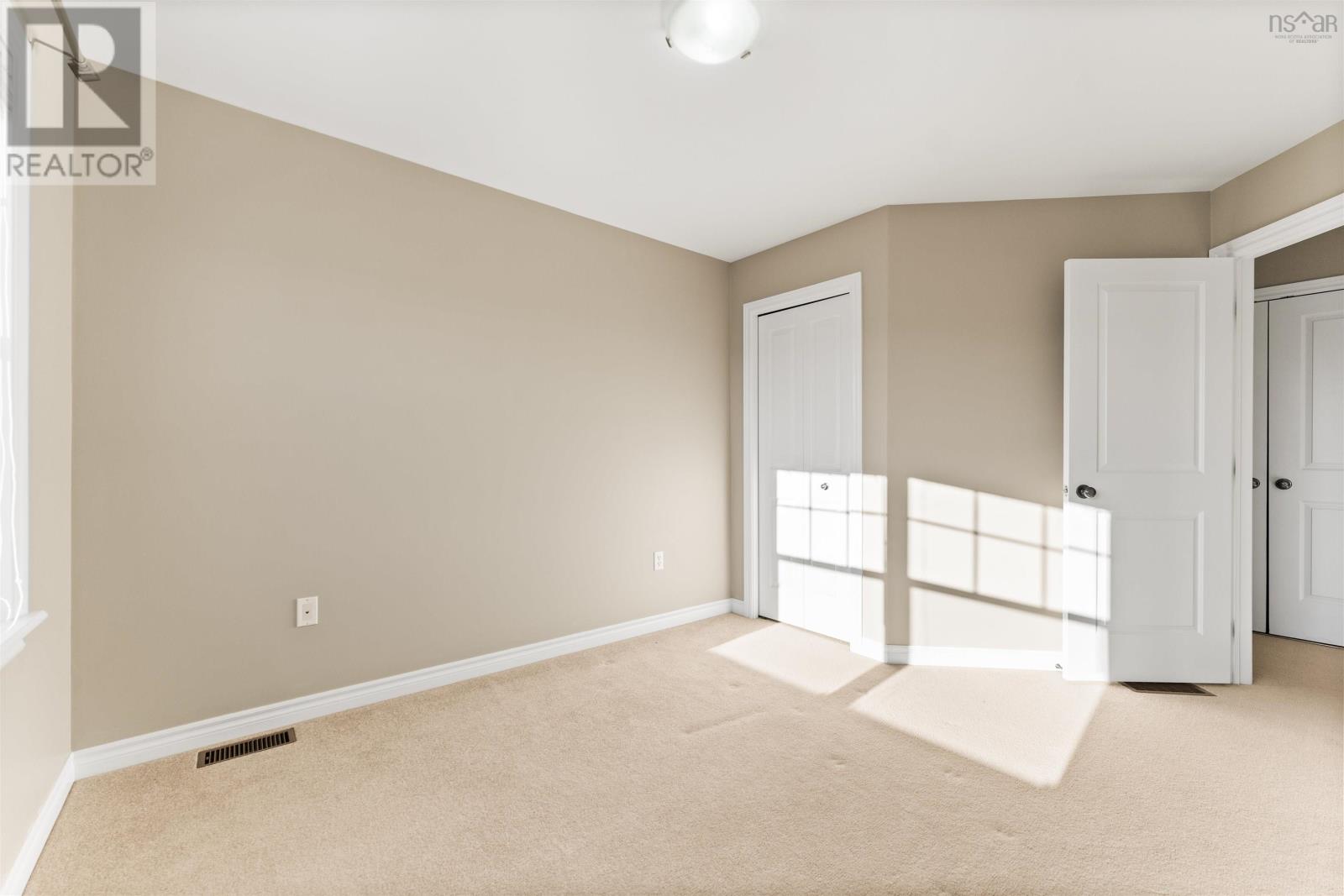 Property 25 of 38 of 5 Collingwood Court