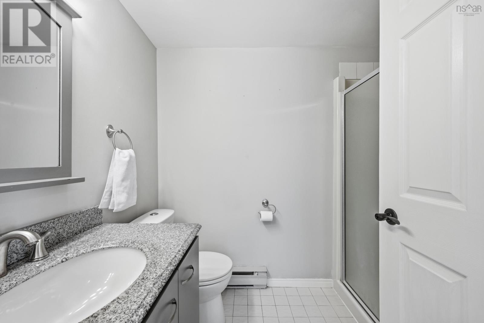 Property 20 of 48 of 208 30 Brookdale Crescent Crescent