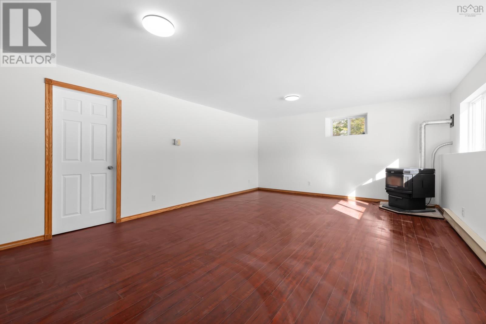 Property 18 of 26 of 346 Holland Road