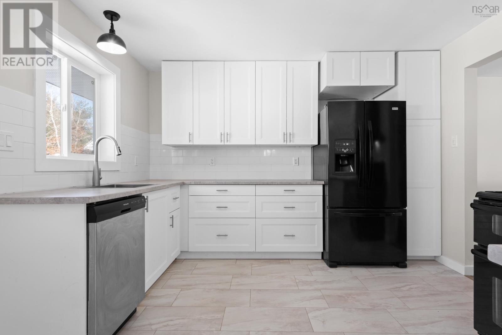 Property 9 of 26 of 346 Holland Road