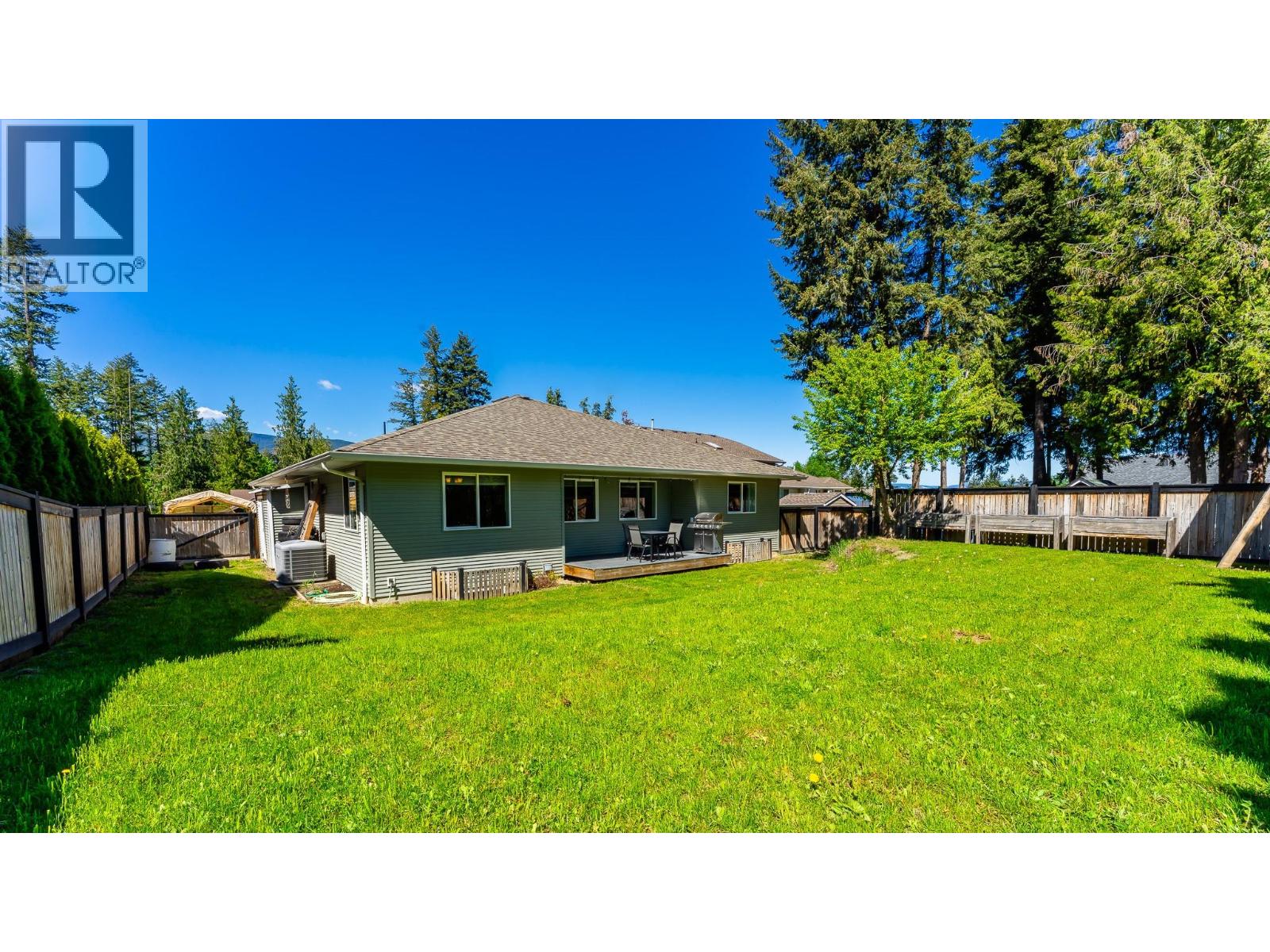 810 11 Street SE, Salmon Arm