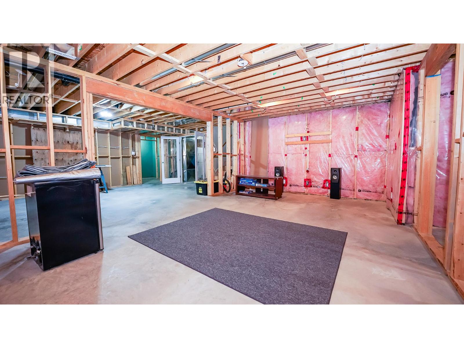 810 11 Street SE, Salmon Arm