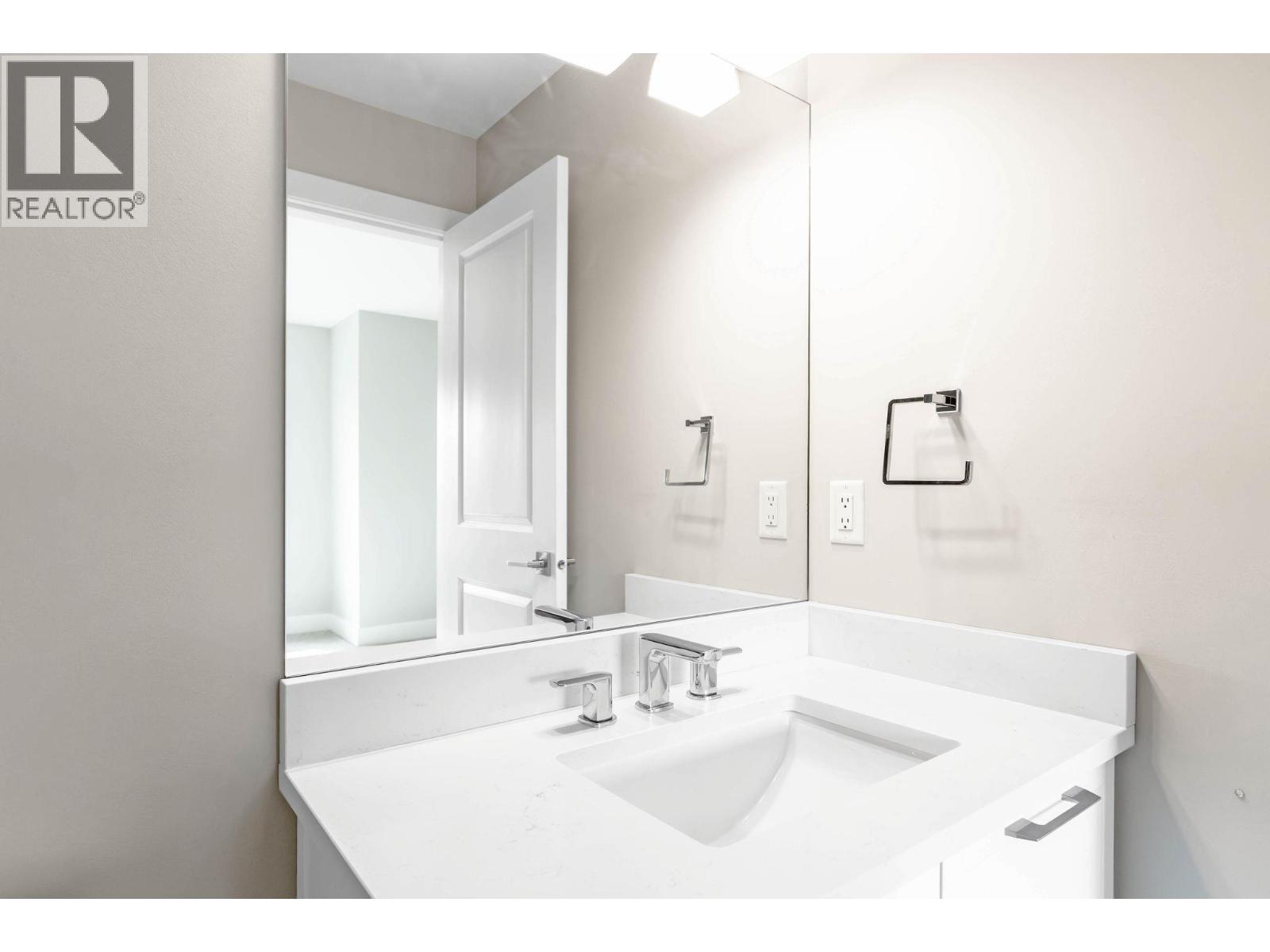 13098 Shoreline Way Unit# 60, Lake Country