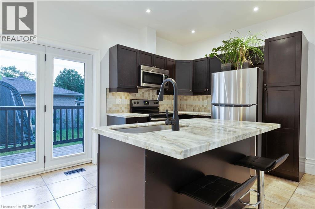 5 WELLINGTON Street, Paris, Ontario, N3L1S3 — Photo 8