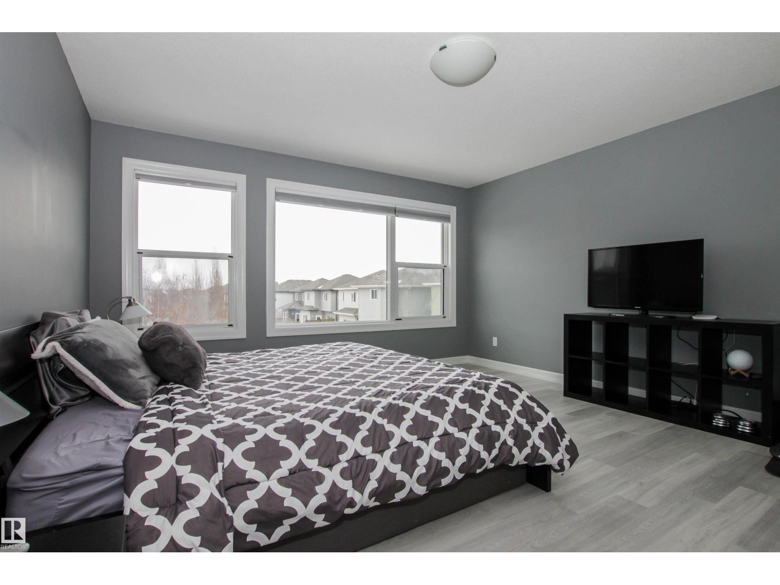 3334 HILTON CR NW - 23
