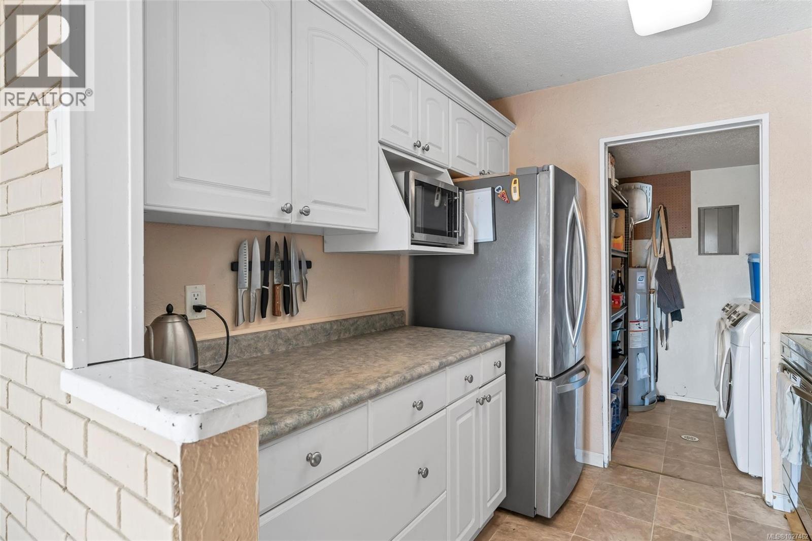 4 840 Craigflower Road, Esquimalt