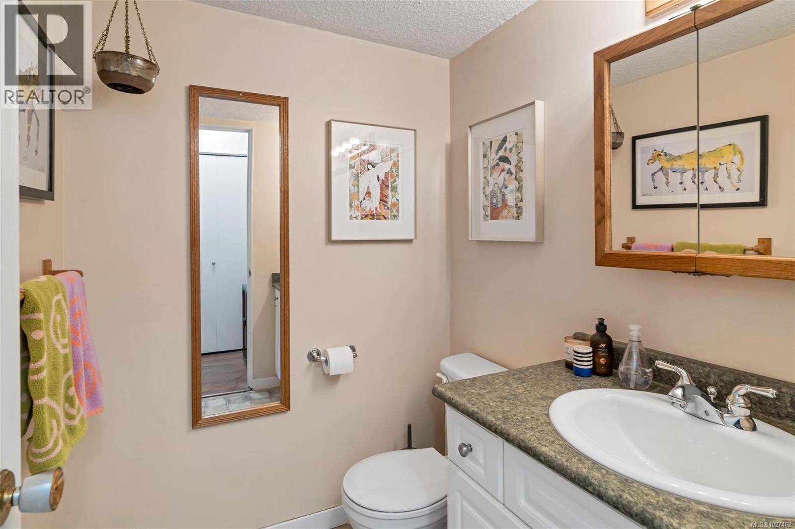 4 840 Craigflower Road, Esquimalt