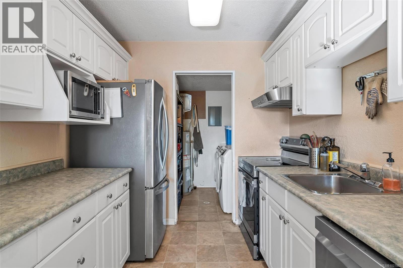 4 840 Craigflower Road, Esquimalt