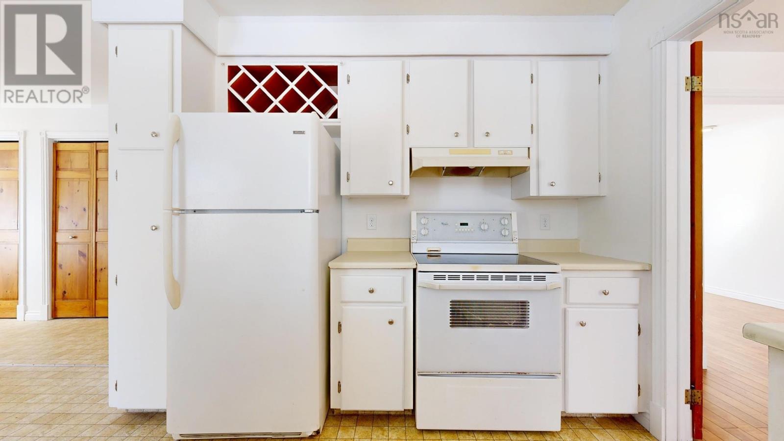 Property 15 of 42 of 1421 Princess Crescent