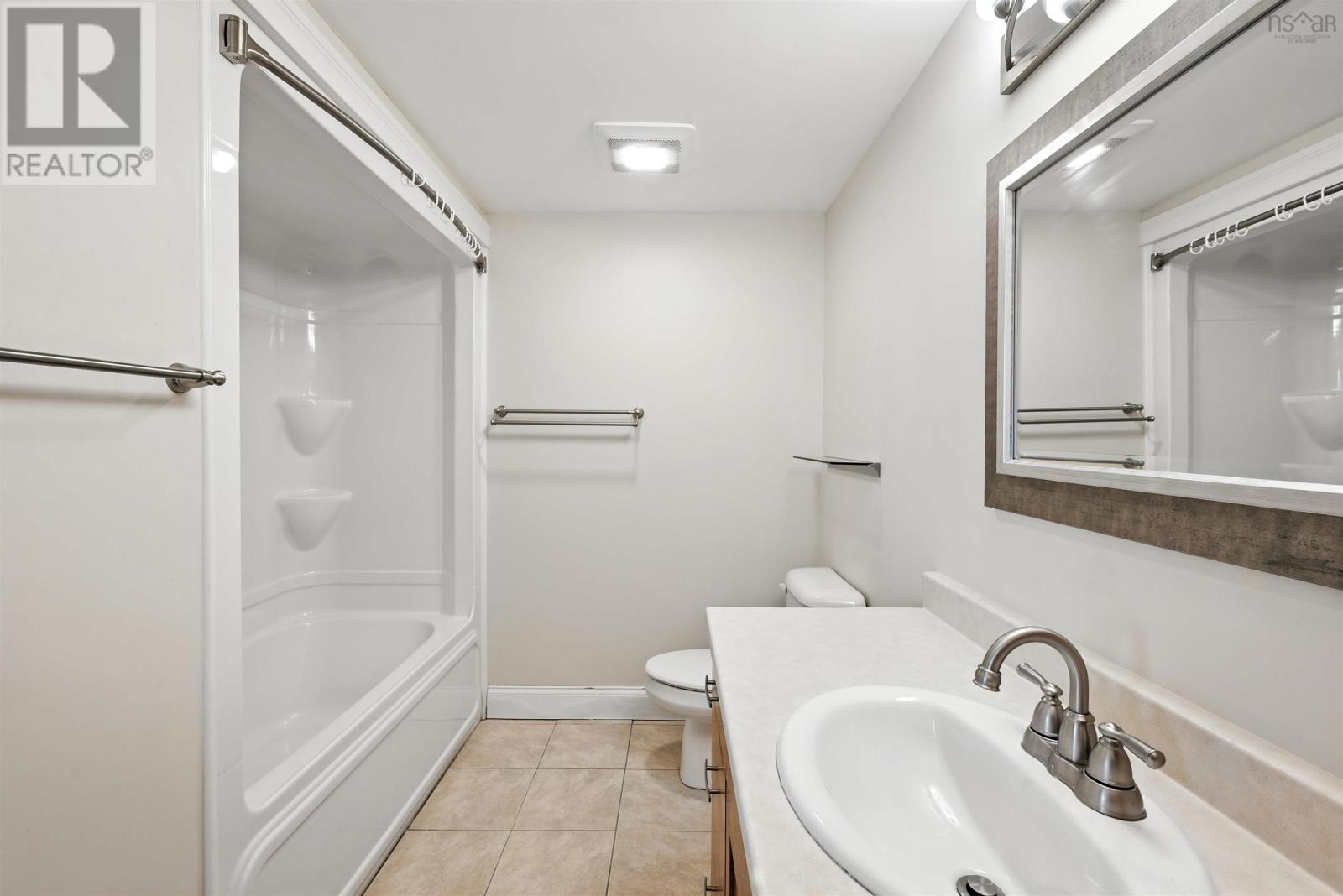 Property 21 of 34 of 703 60 Walter Havill Drive