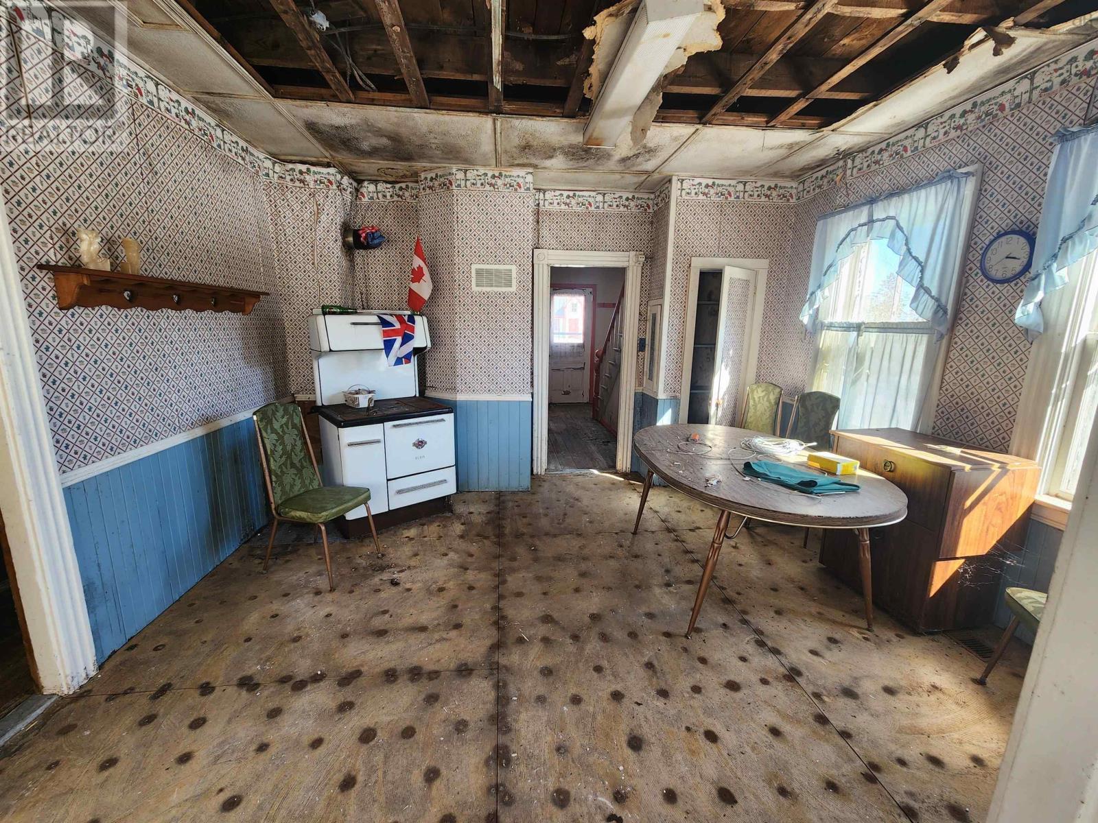 Property 7 of 16 of 28 White Point 1 Road