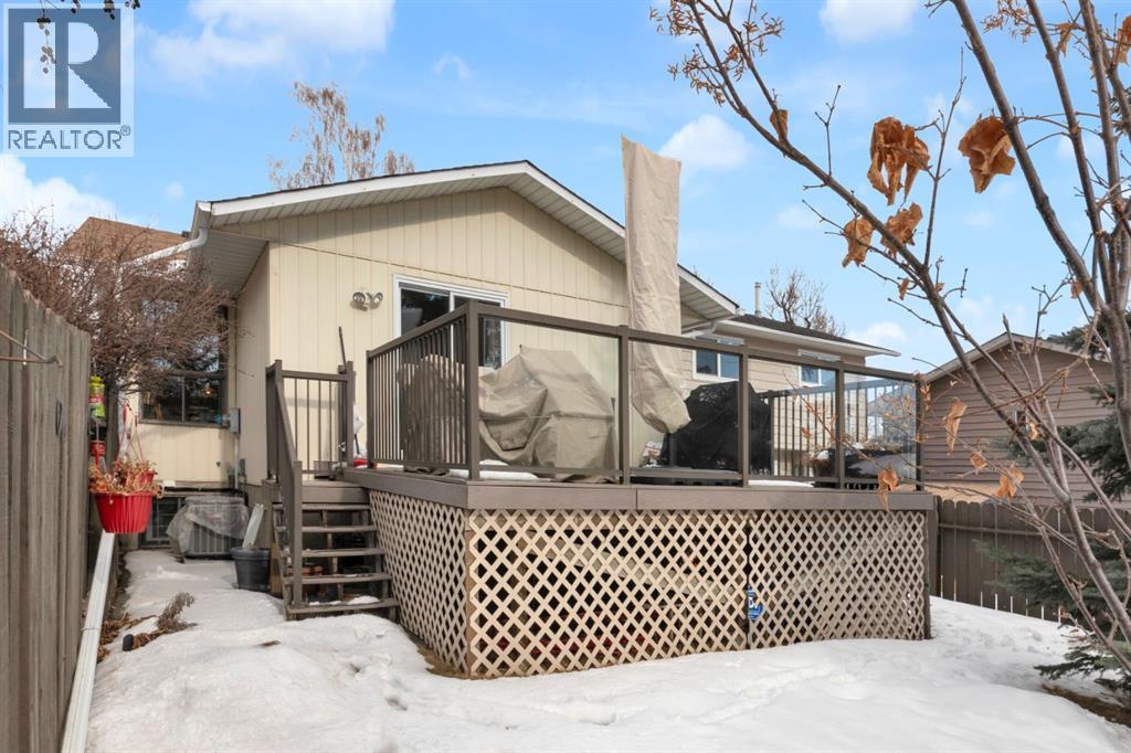 Single Family House Bi-level for Sale in  Coach Manor Rise SW Coach Hill Calgary 