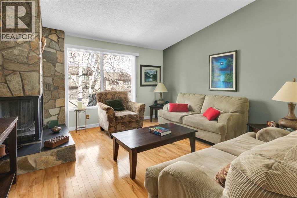 Single Family House Bi-level for Sale in  Coach Manor Rise SW Coach Hill Calgary 