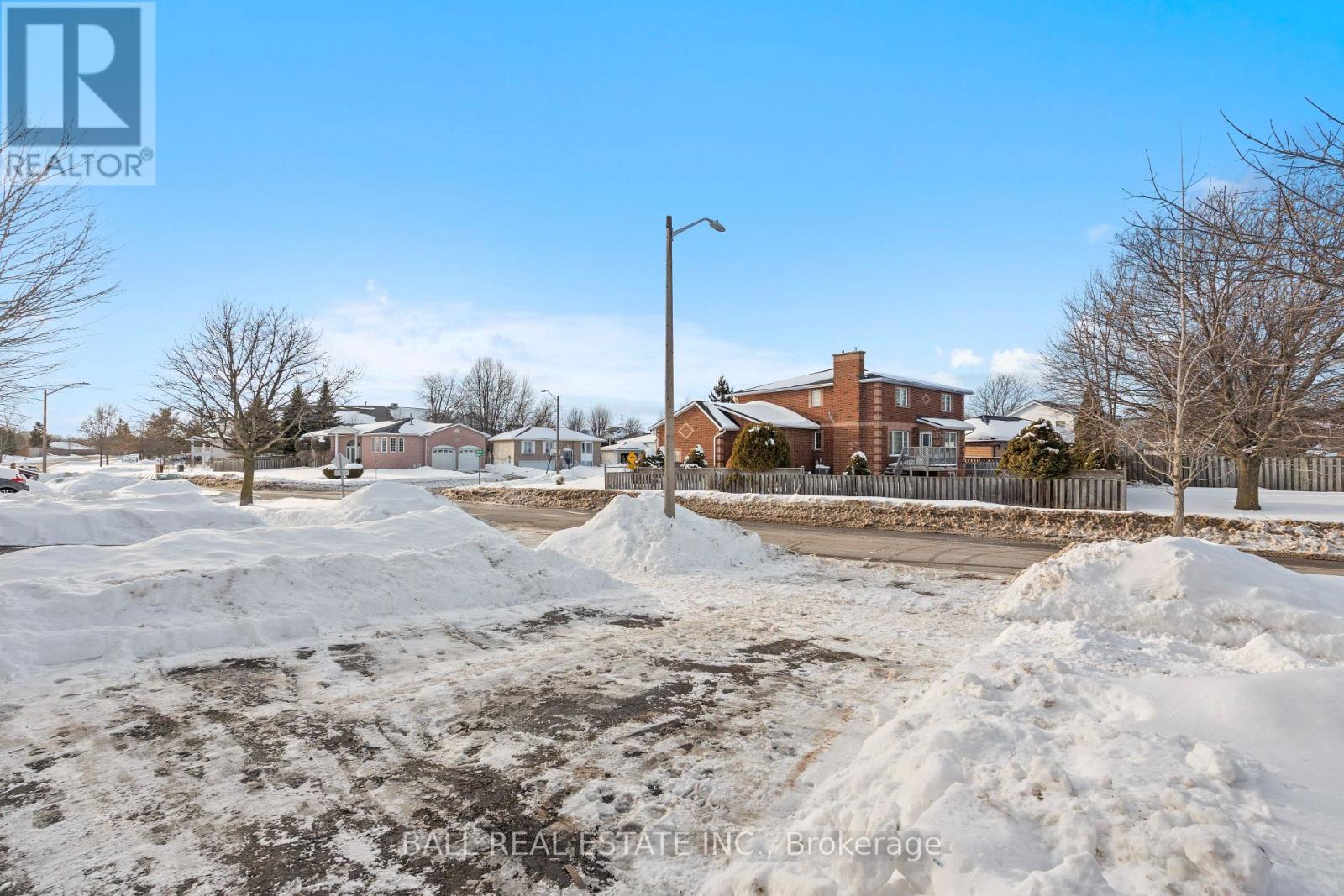 473 KINGSDALE AVENUE — photo 45