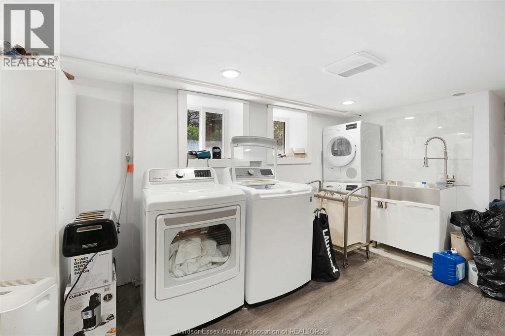 719 VICTORIA AVENUE - 30