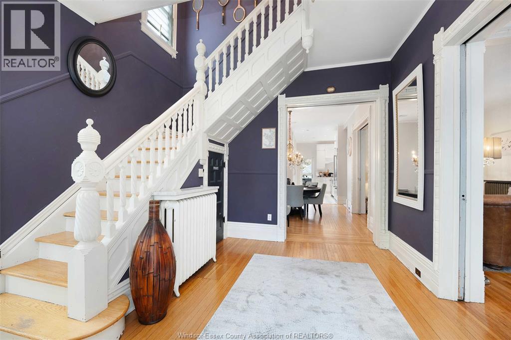 719 VICTORIA AVENUE - 7