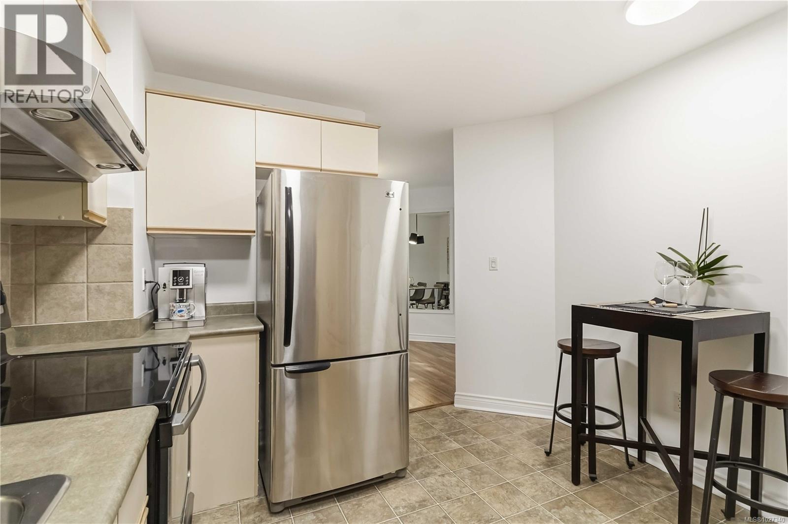 302 1436 Harrison Street, Victoria