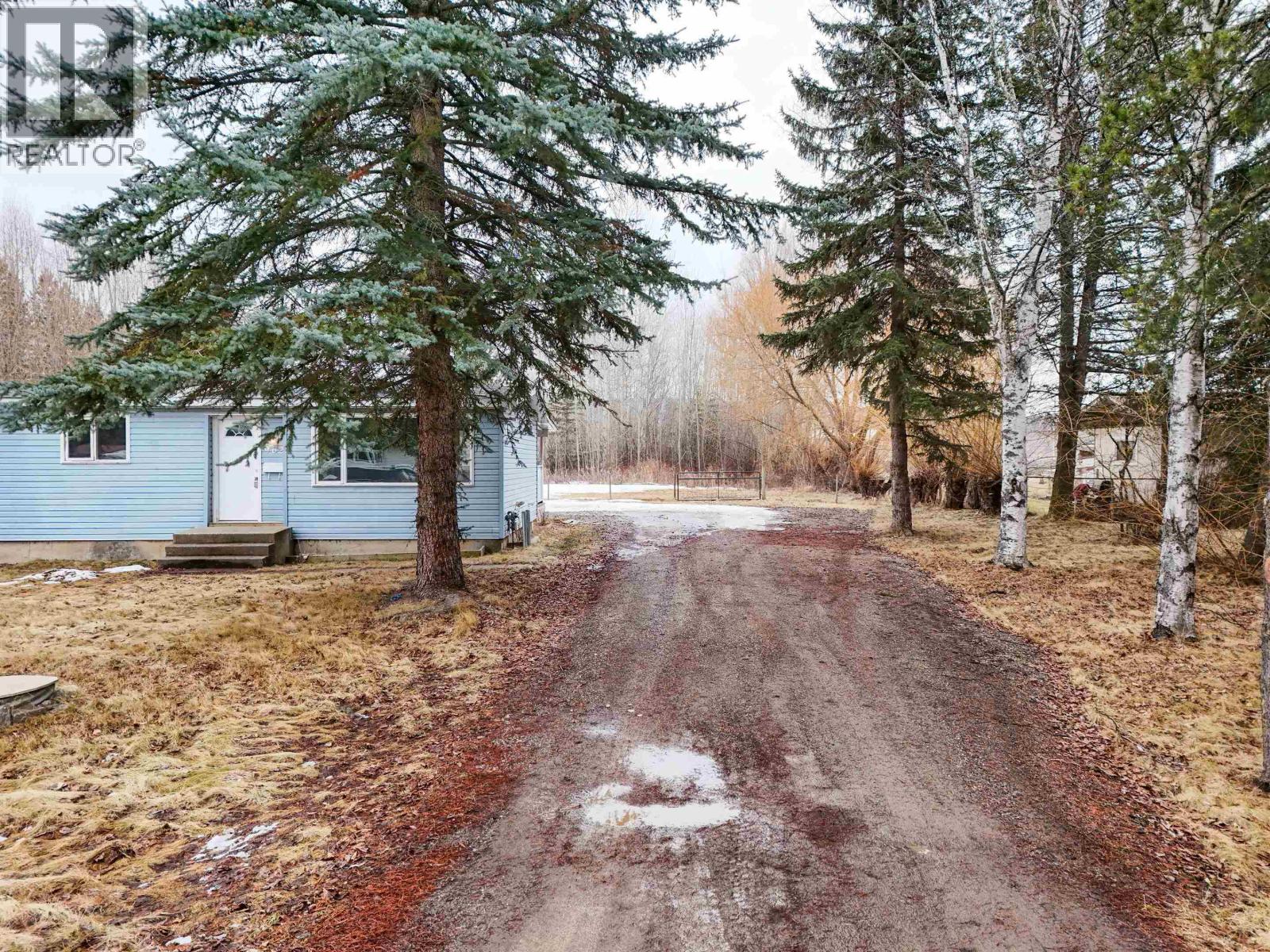 962 MAPLE HEIGHTS ROAD, Quesnel