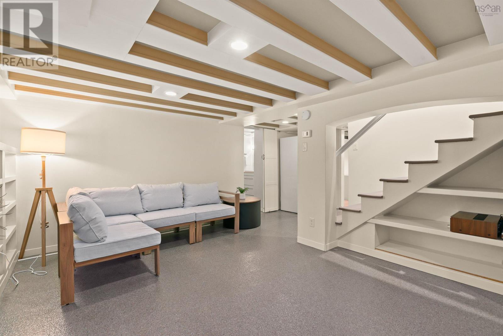 Property 26 of 45 of 2870 Oxford Street