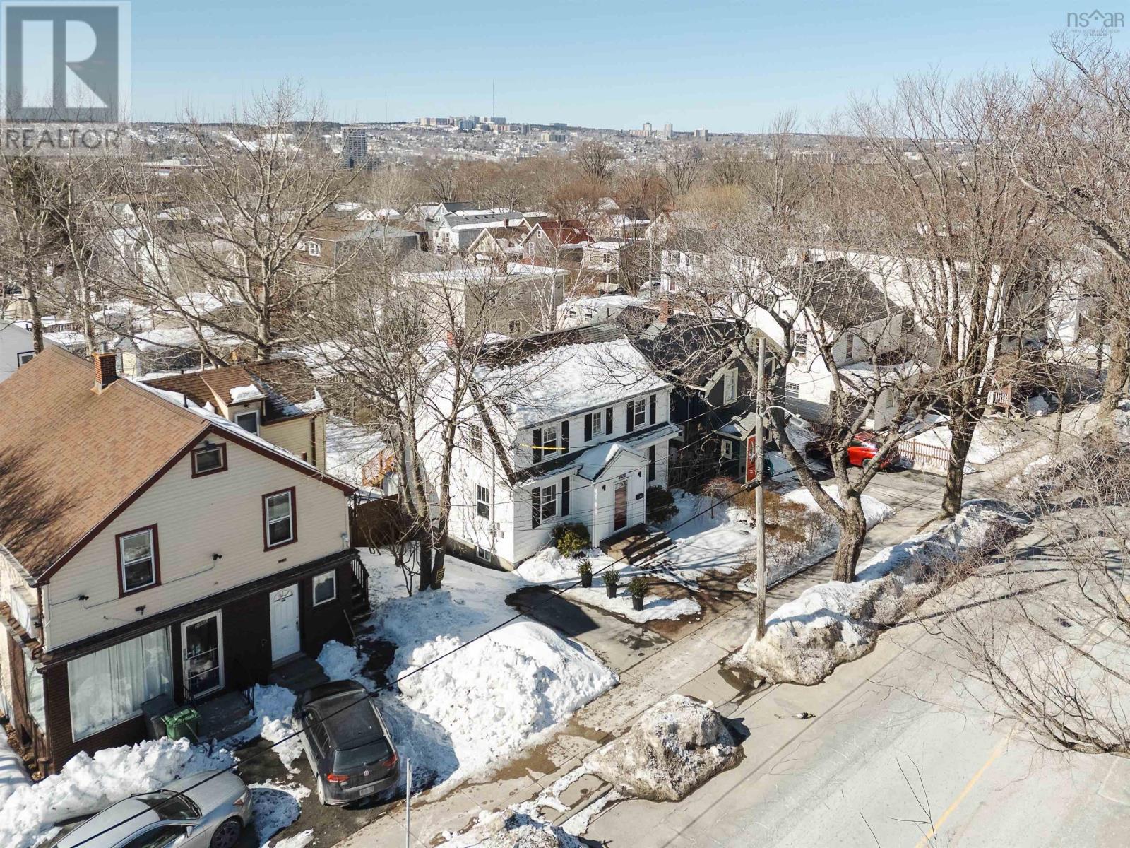 Property 3 of 45 of 2870 Oxford Street