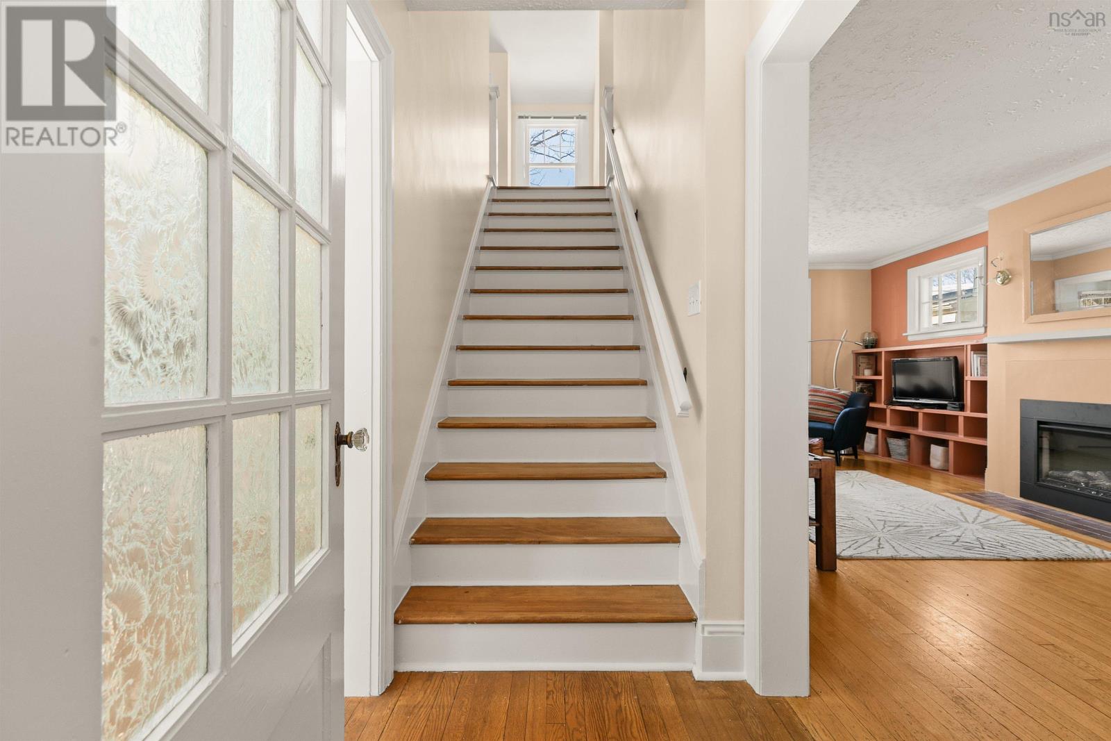 Property 6 of 45 of 2870 Oxford Street