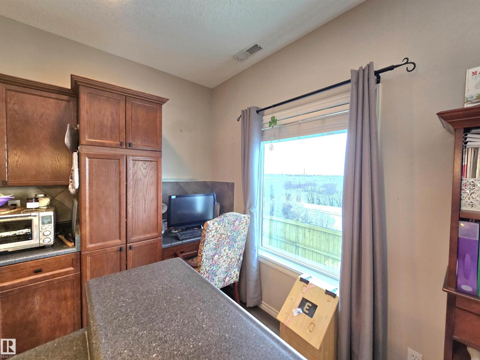 #94 13825 155 AV NW, Edmonton