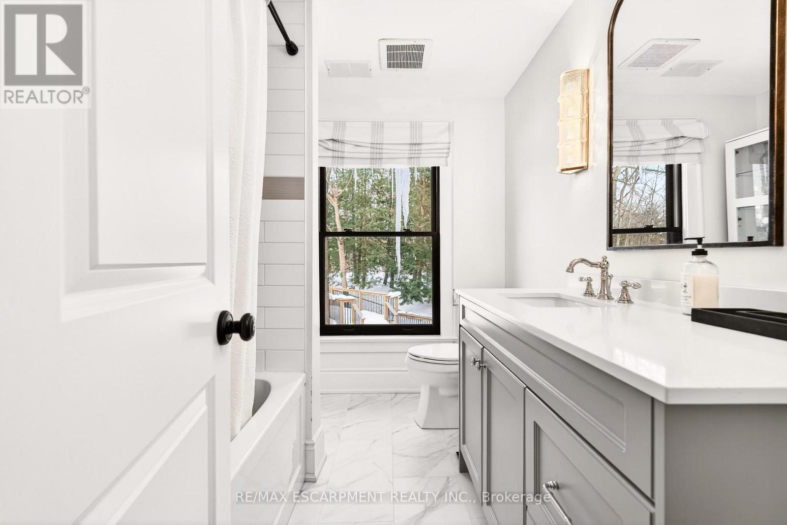 2129 HIGHVIEW DRIVE - 18
