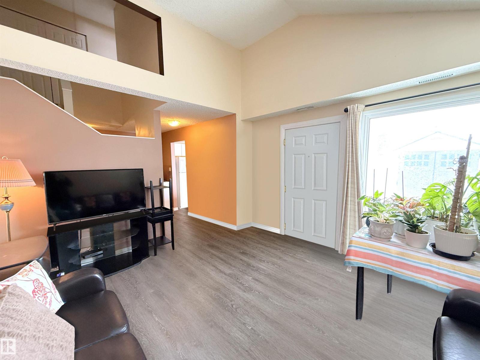 157 LANCASTER TC NW, Edmonton