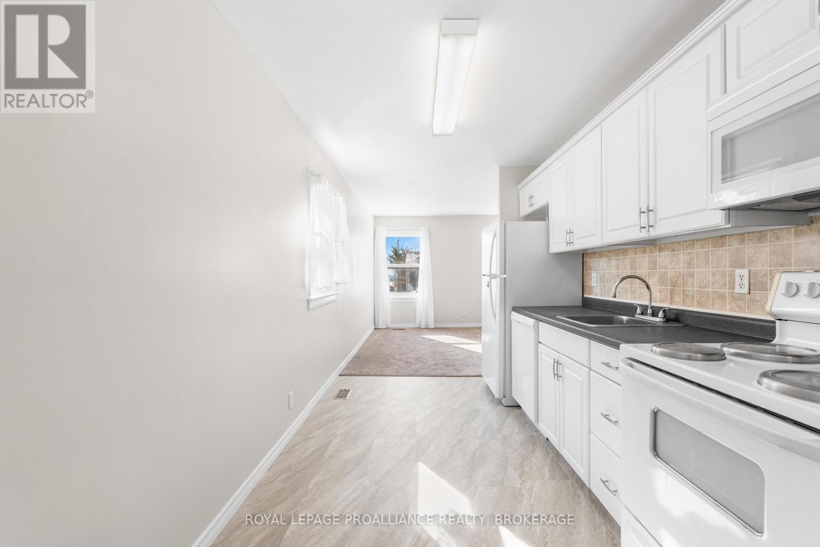 7 DUNKIRK AVENUE - 13