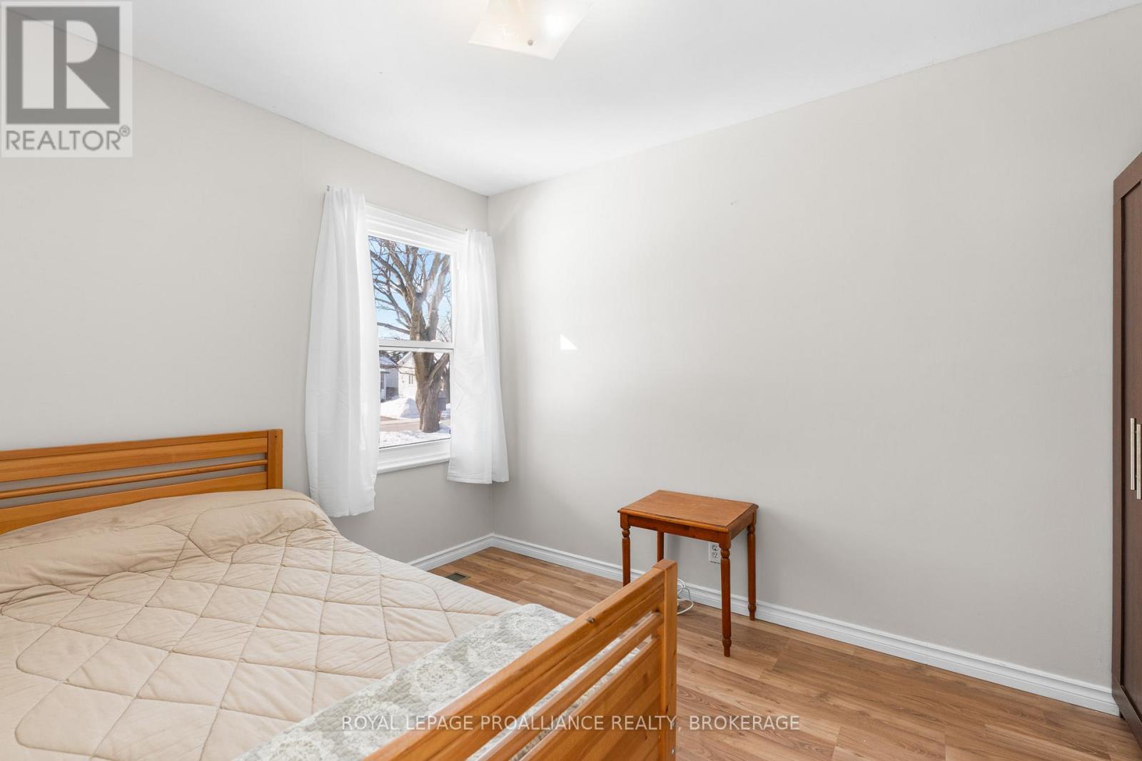 7 DUNKIRK AVENUE - 7