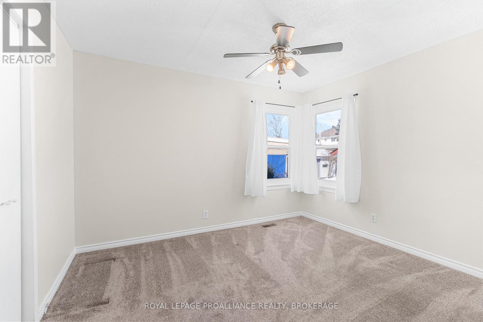 7 DUNKIRK AVENUE - 8