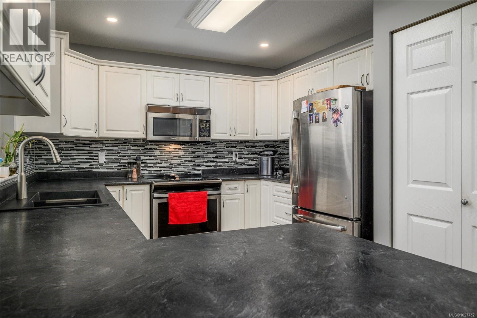 308 Church St, Parksville