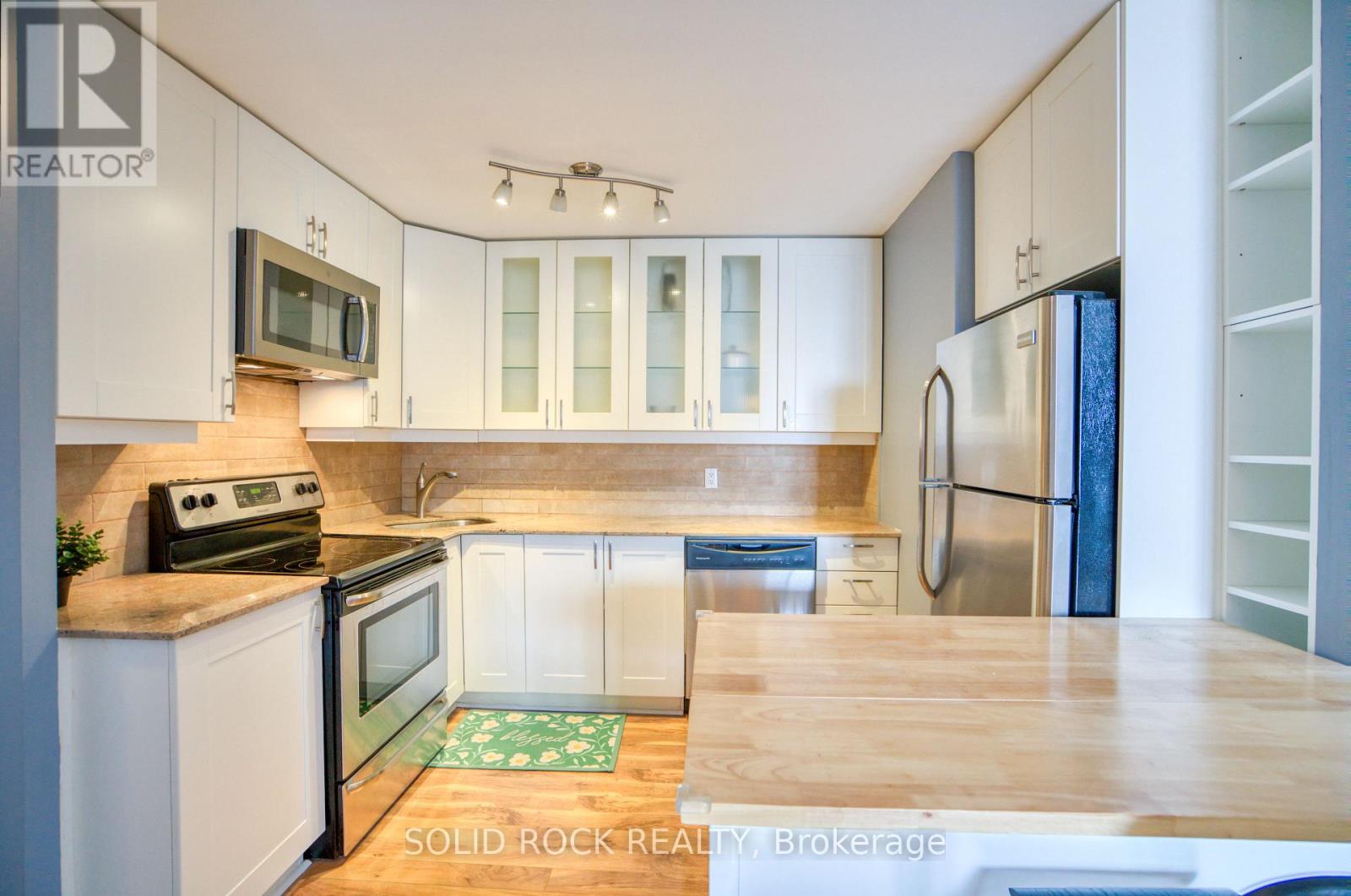 #1907 475 LAURIER AVENUE W - 4