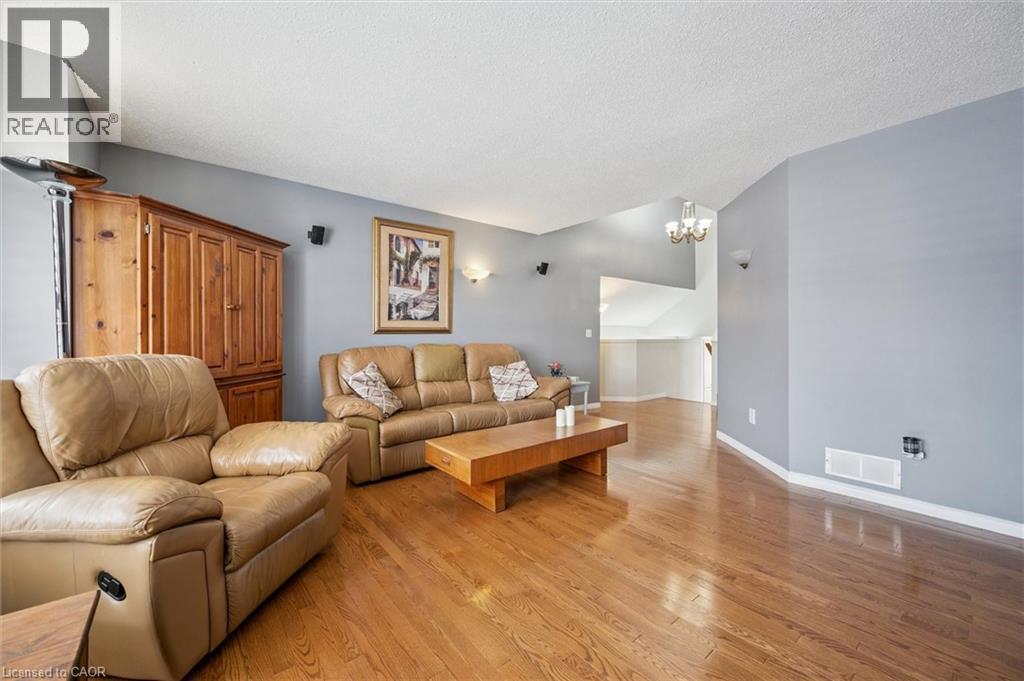 11 ACORN WAY - 18