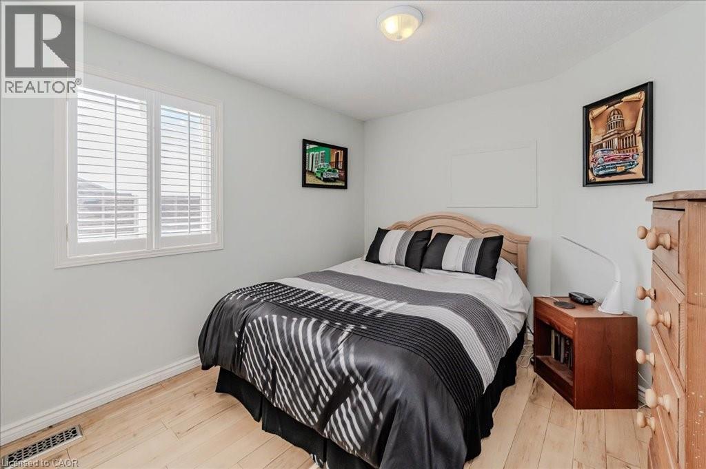 11 ACORN WAY - 19
