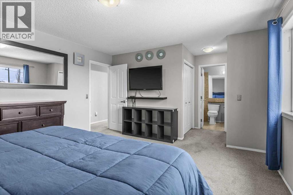 
          39 Prestwick Heath Southeast
            <br/>
            <span>Calgary</span>
            , 
            <span>AB</span>
             <span>T2Z4E3</span>
         - Photo 17