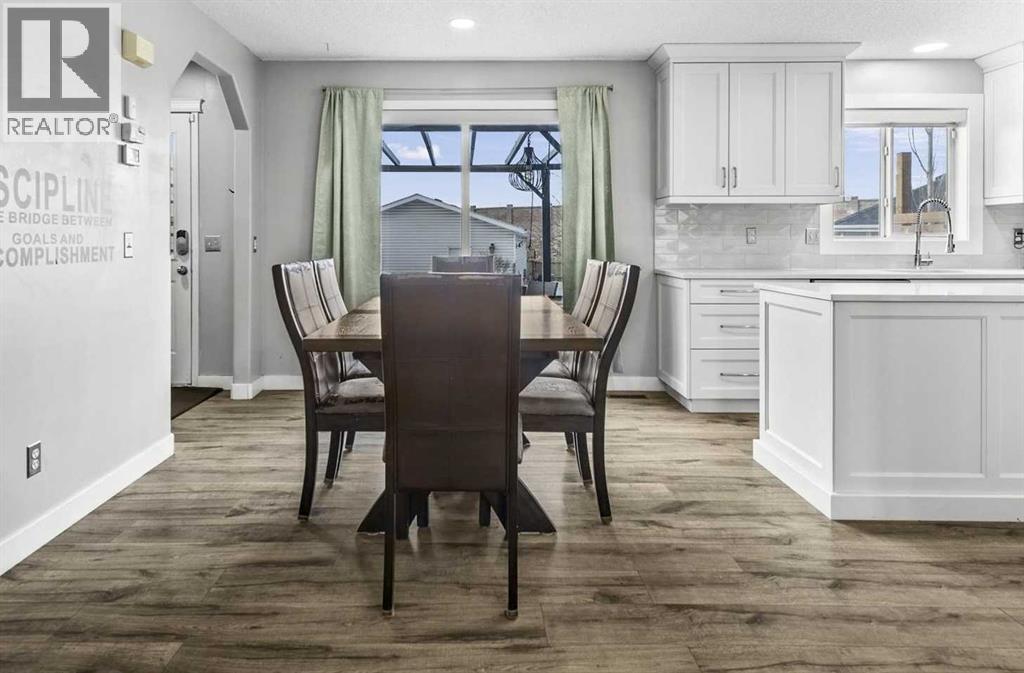 
          39 Prestwick Heath Southeast
            <br/>
            <span>Calgary</span>
            , 
            <span>AB</span>
             <span>T2Z4E3</span>
         - Photo 7