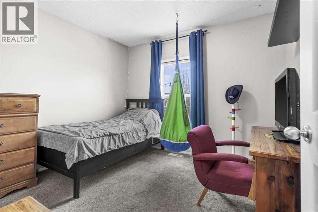 
          39 Prestwick Heath Southeast
            <br/>
            <span>Calgary</span>
            , 
            <span>AB</span>
             <span>T2Z4E3</span>
         - Photo 21