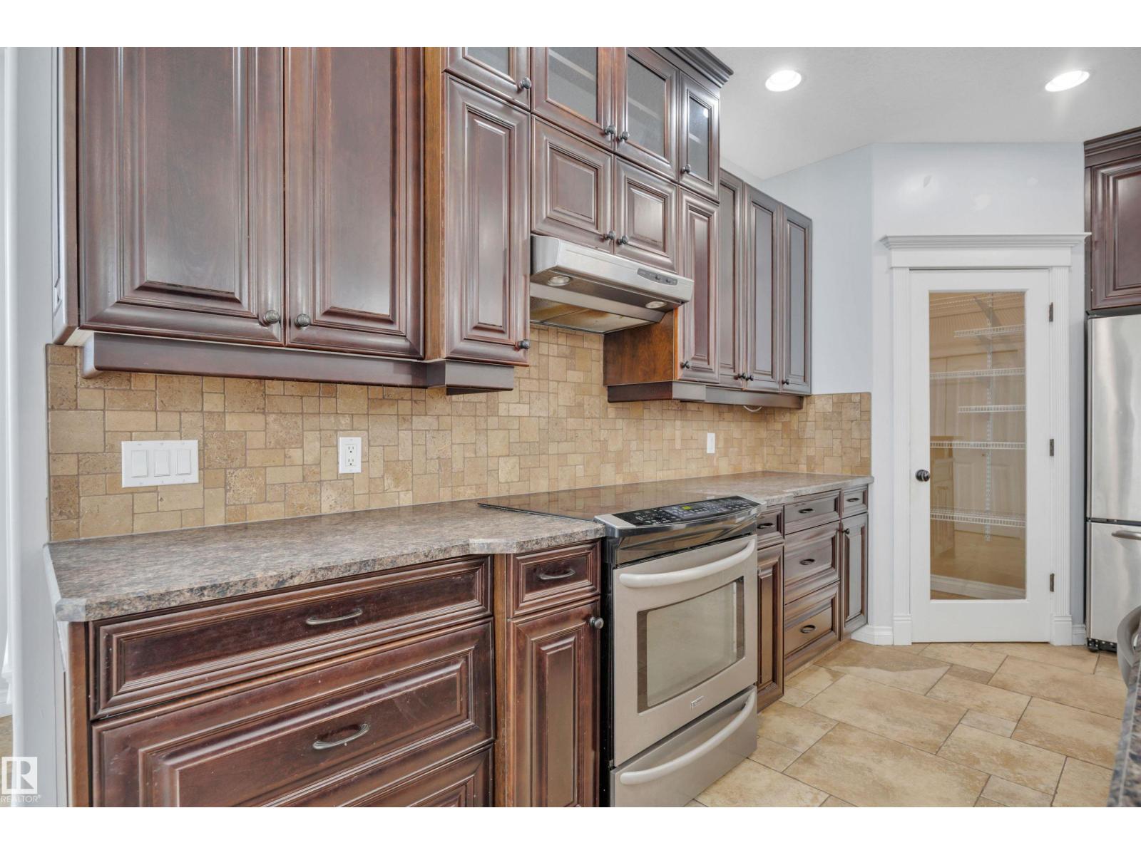 28 LAKEWOOD COVE S - 10