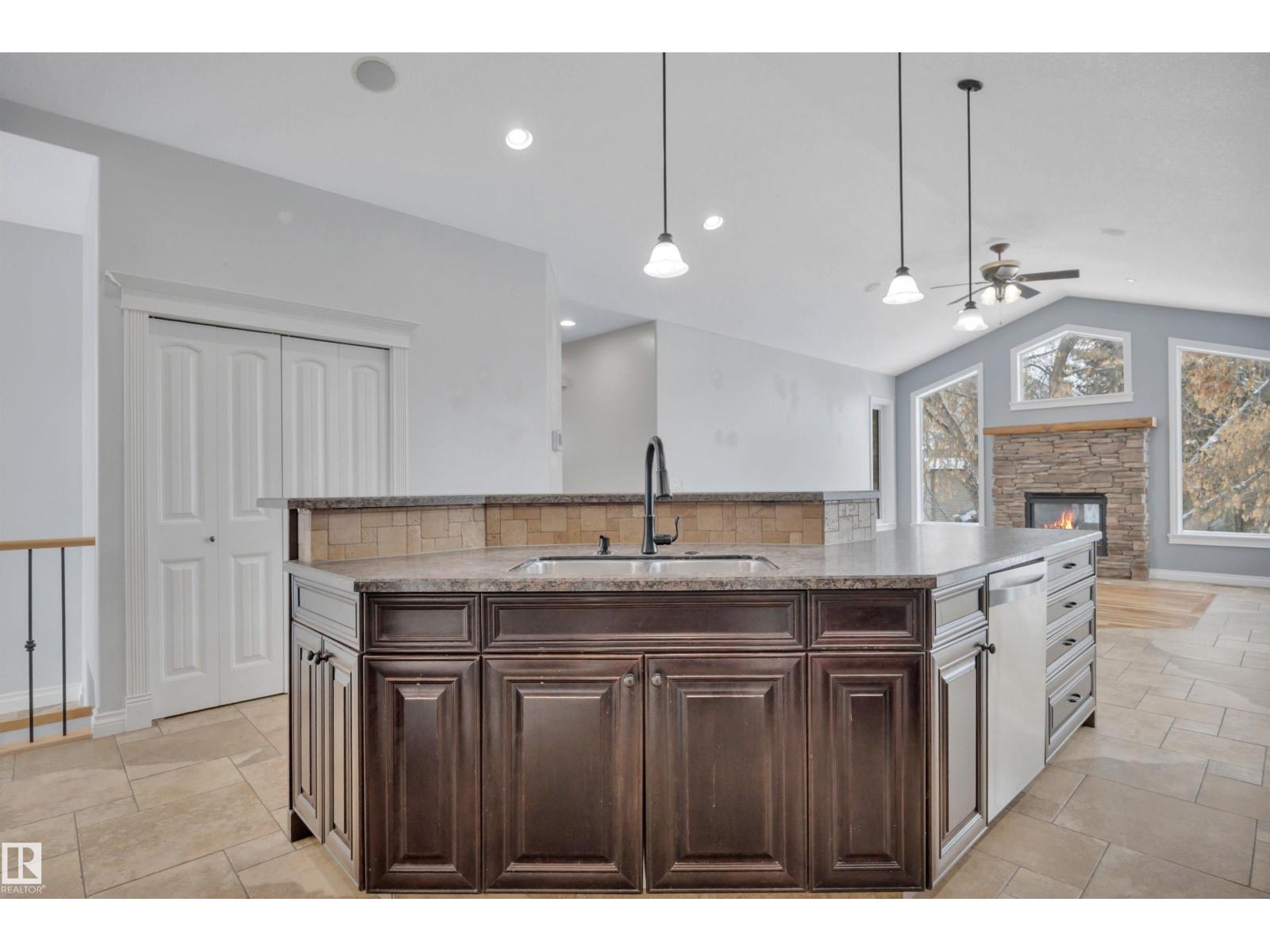 28 LAKEWOOD COVE S - 13