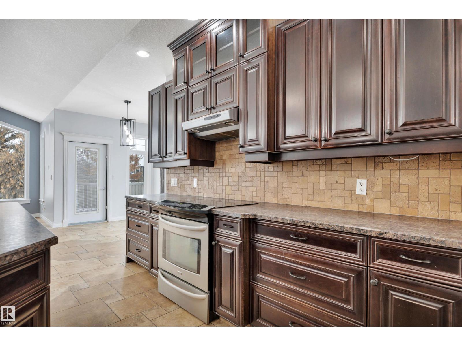28 LAKEWOOD COVE S - 14