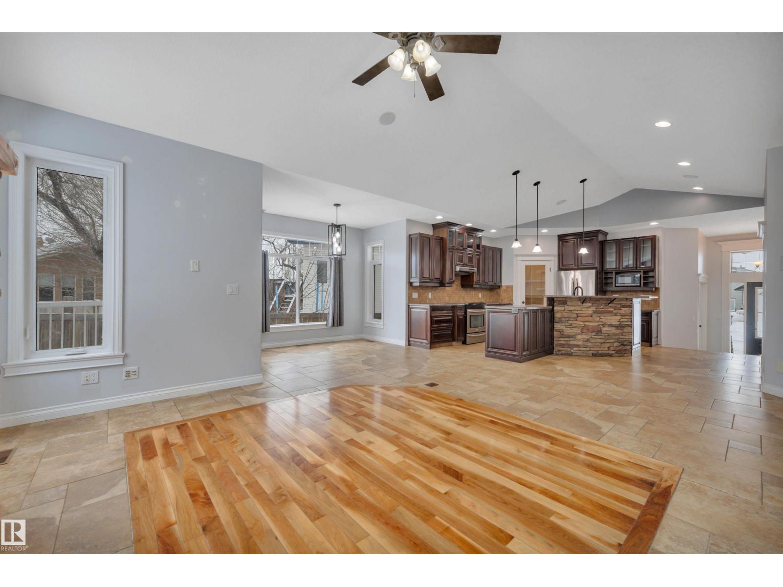 28 LAKEWOOD COVE S - 20