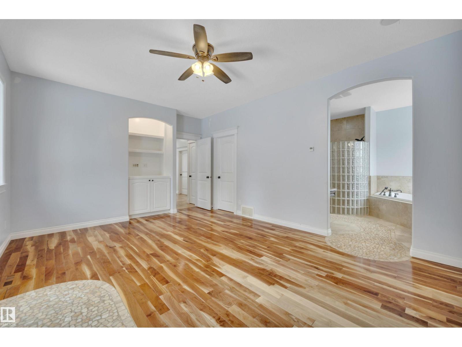 28 LAKEWOOD COVE S - 24