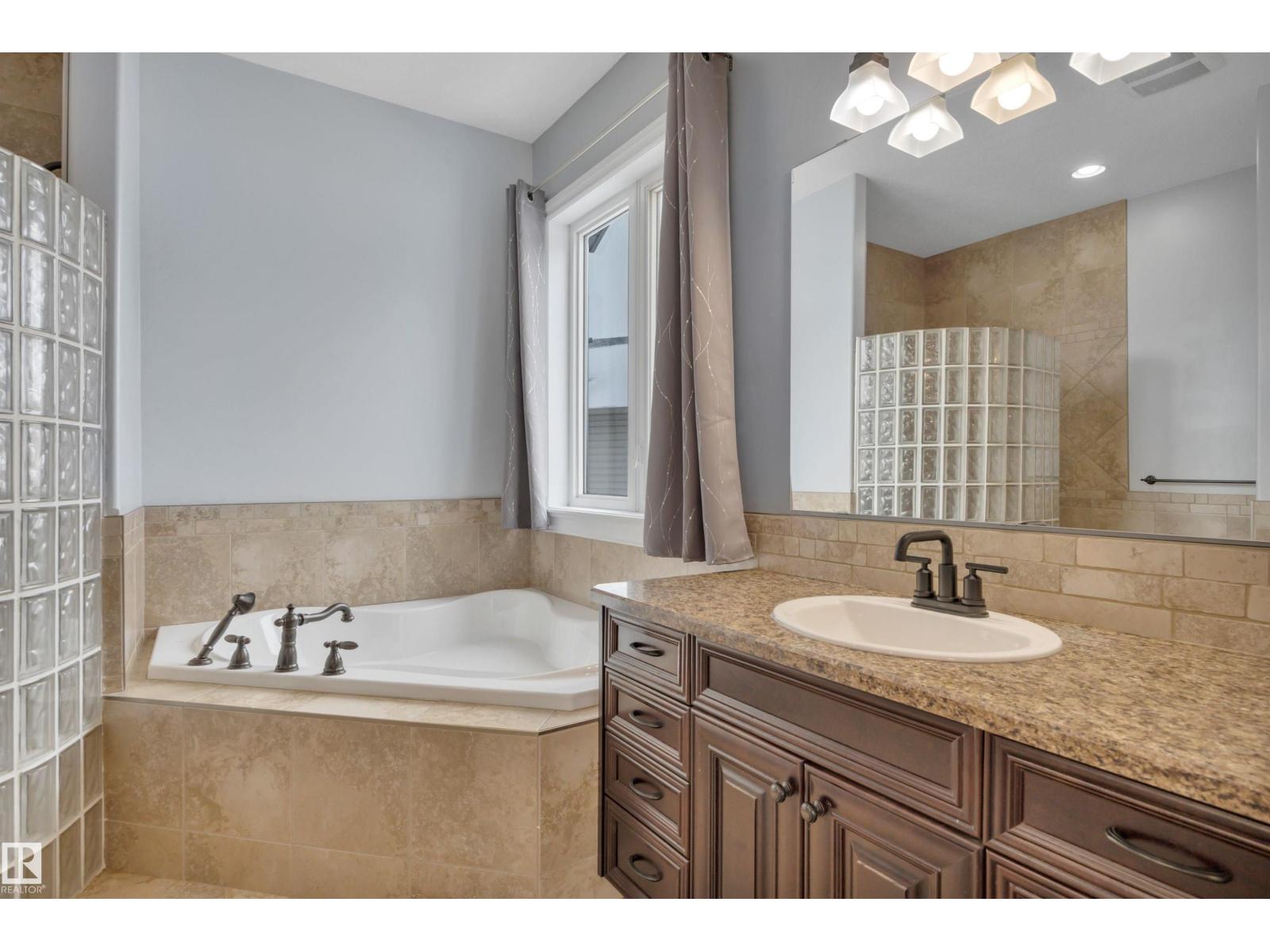 28 LAKEWOOD COVE S - 25