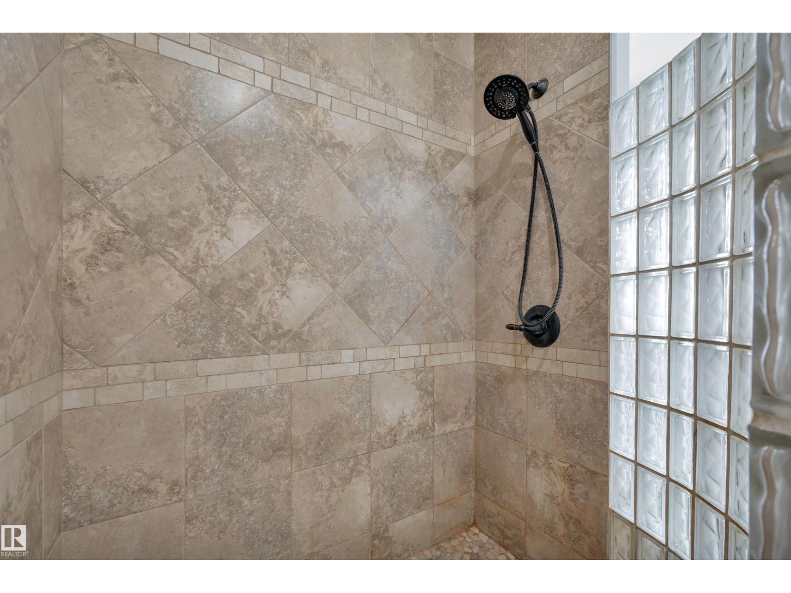 28 LAKEWOOD COVE S - 27