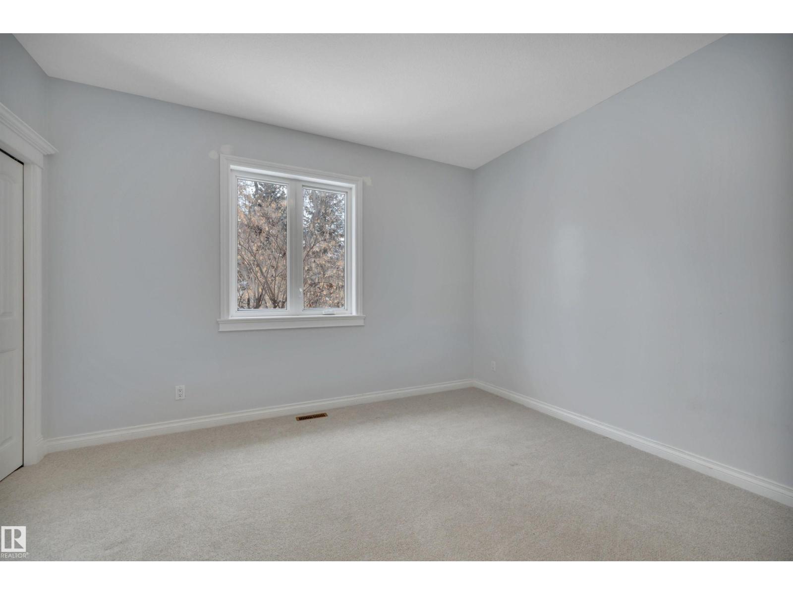 28 LAKEWOOD COVE S - 28