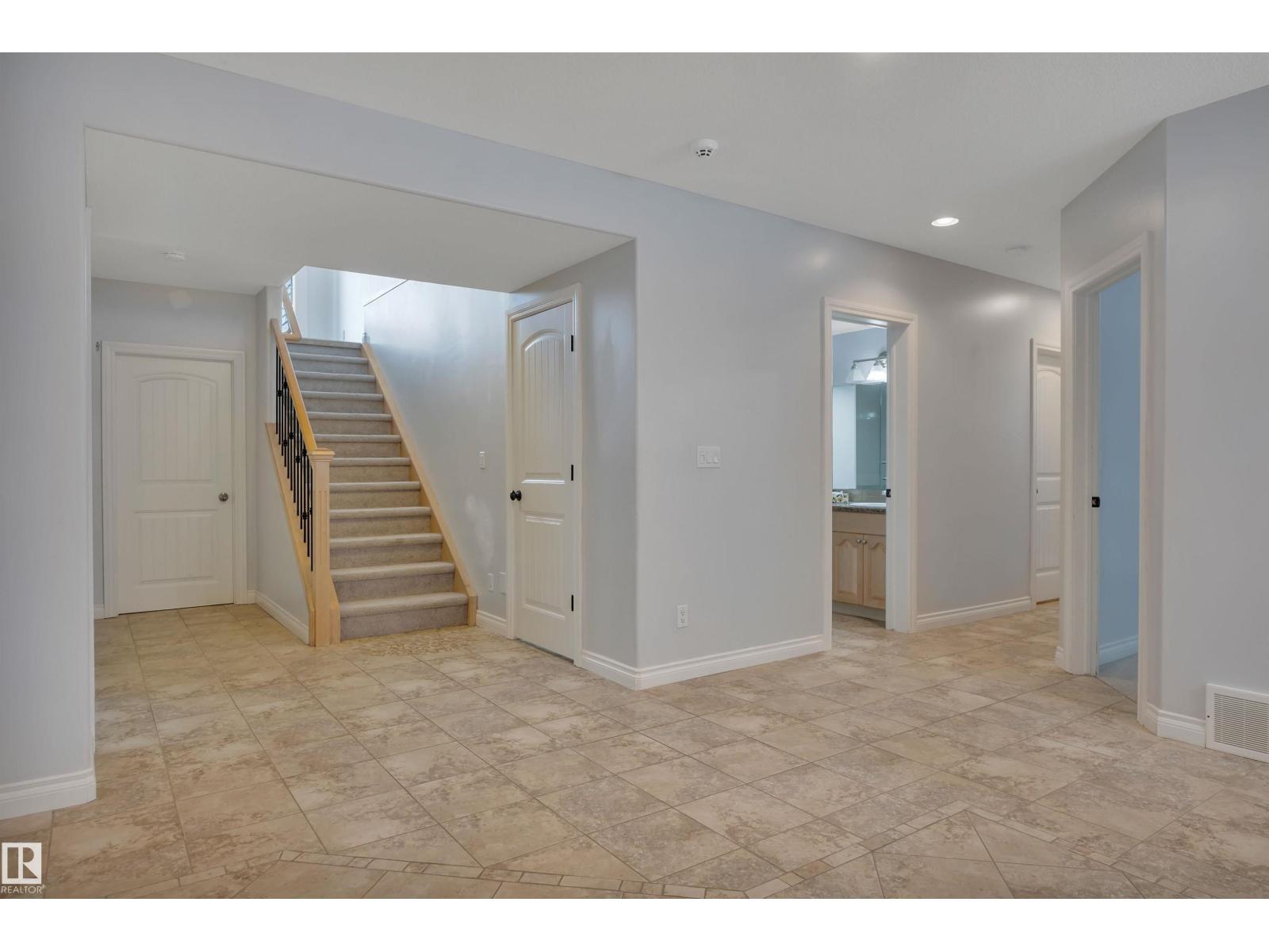 28 LAKEWOOD COVE S - 33